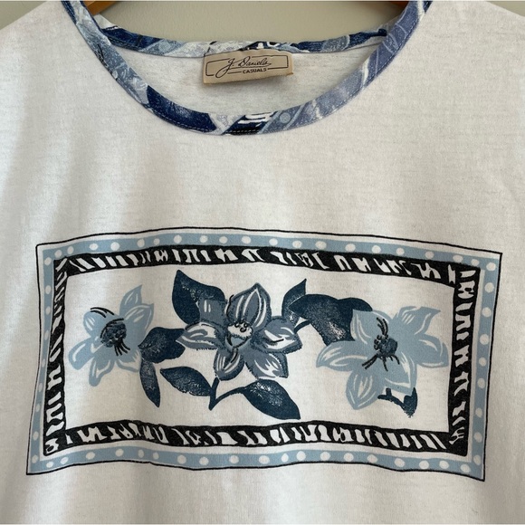 Blue/Floral tee - Picture 2 of 2